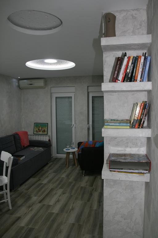 Lola Apartments Баня-Ковиляча Екстер'єр фото